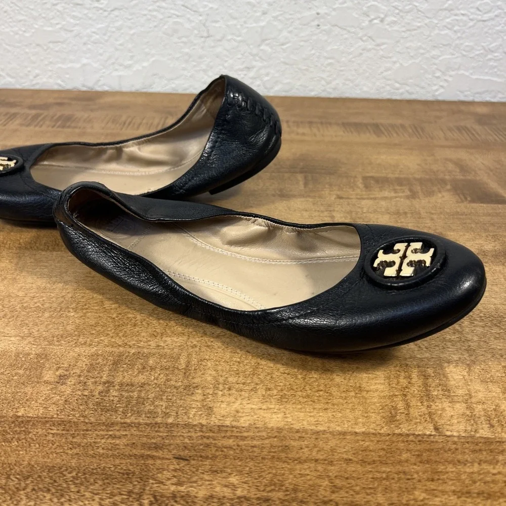 Women's Black Tory Burch Claire Ballet Flats Gold Tone Logo Emblem Size 9